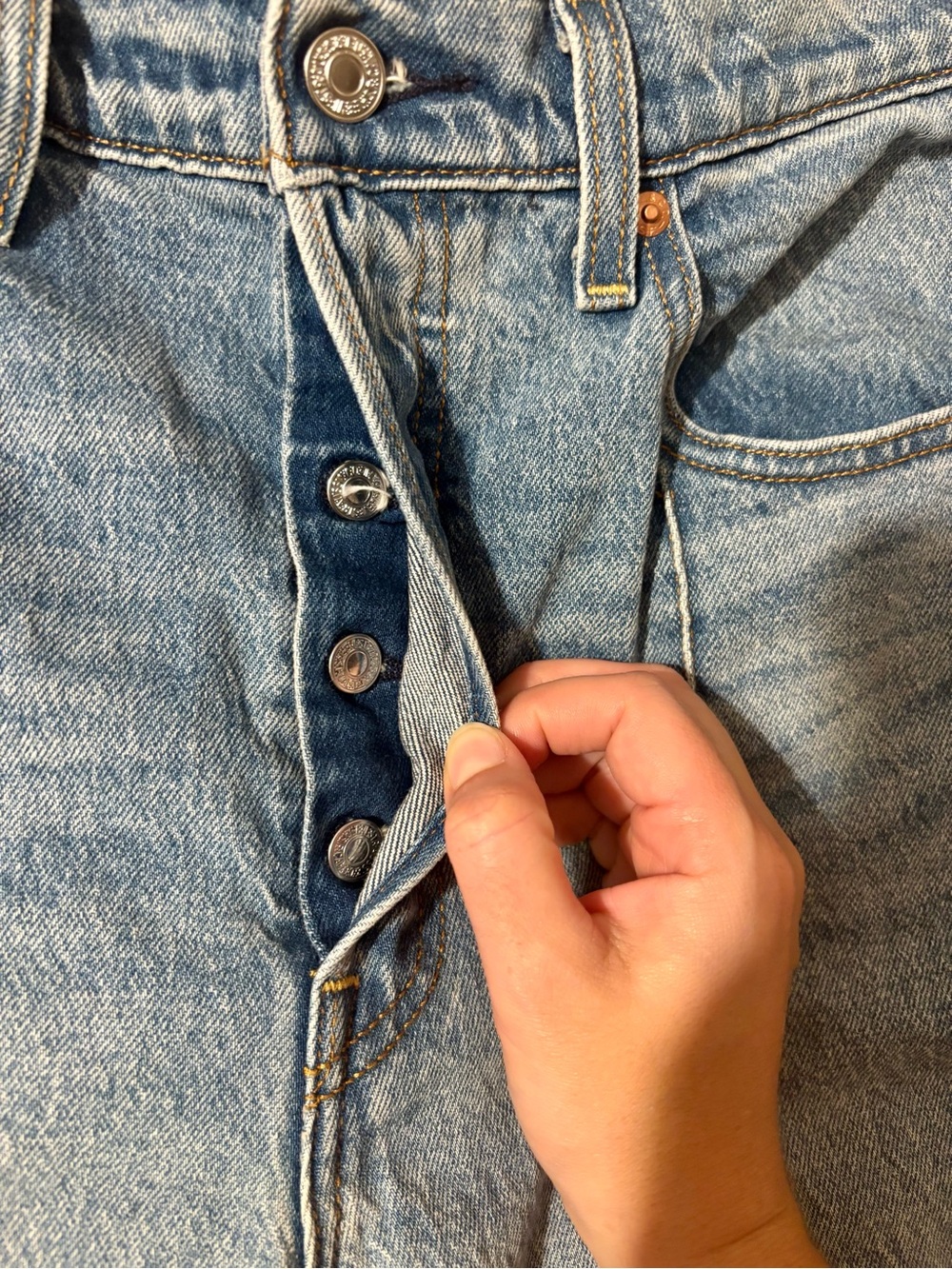 Levi’s Ribcage Straight - Picture 5 of 7